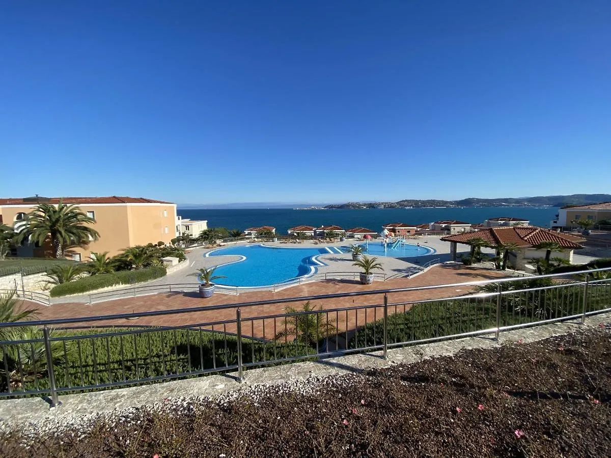 Family Apartment & Outside Pool & Sea View Savudrija Chorwacja